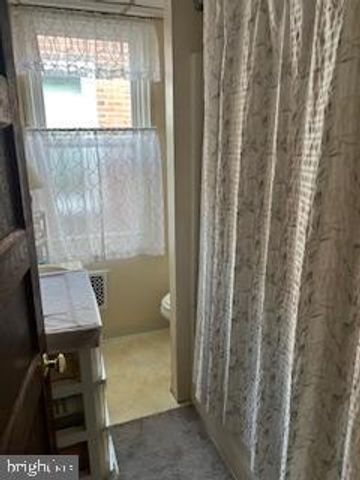 35 E COLLINGS AVE, Collingswood, NJ 08108