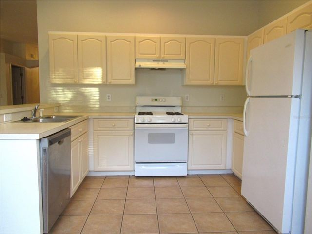 7032 MONARCH PARK DRIVE, Apollo Beach, FL 33572