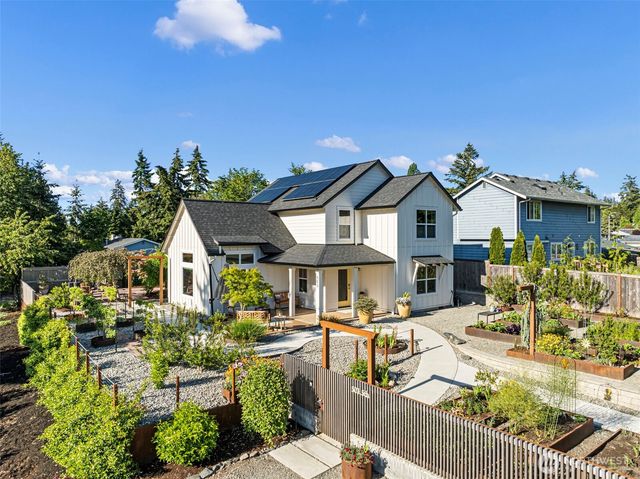 503 5th Street, Steilacoom, WA 98388