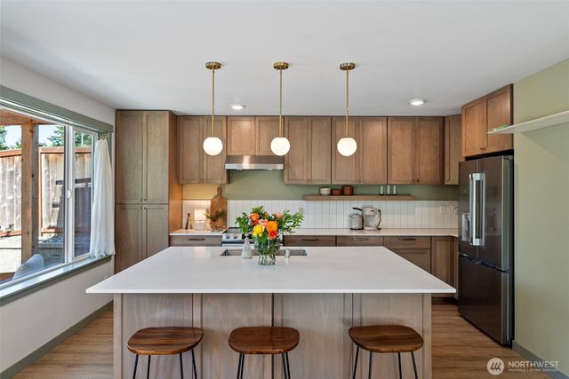 503 5th Street, Steilacoom, WA 98388