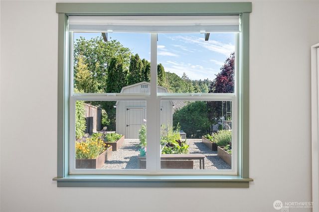 503 5th Street, Steilacoom, WA 98388