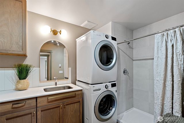 503 5th Street, Steilacoom, WA 98388