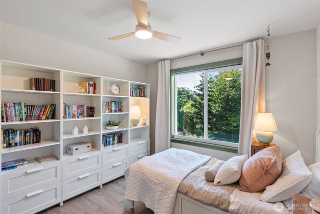 503 5th Street, Steilacoom, WA 98388