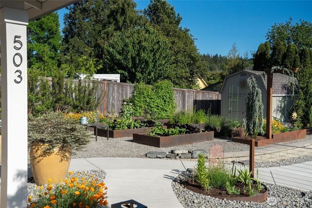 503 5th Street, Steilacoom, WA 98388