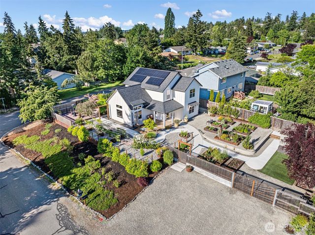 503 5th Street, Steilacoom, WA 98388