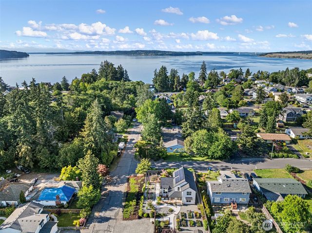 503 5th Street, Steilacoom, WA 98388