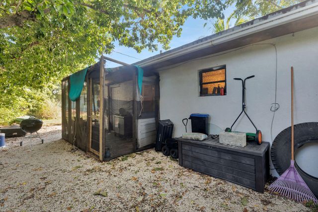 14 Miami Drive, Key Largo, FL 33037