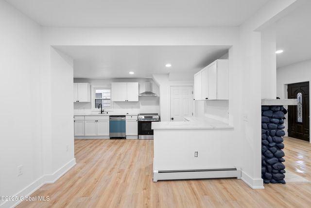 38 W Erie Street, Albany, NY 12208