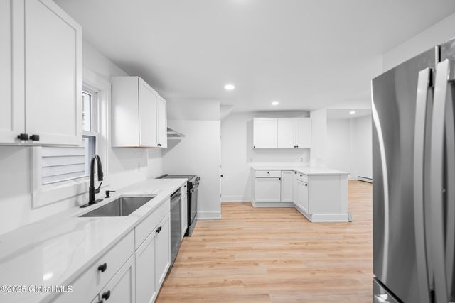 38 W Erie Street, Albany, NY 12208