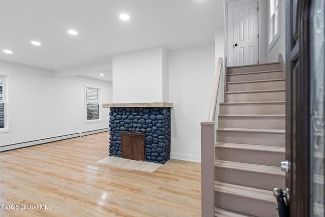 38 W Erie Street, Albany, NY 12208