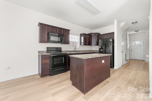 110 Lookout Point Place, Mooresville, NC 28115