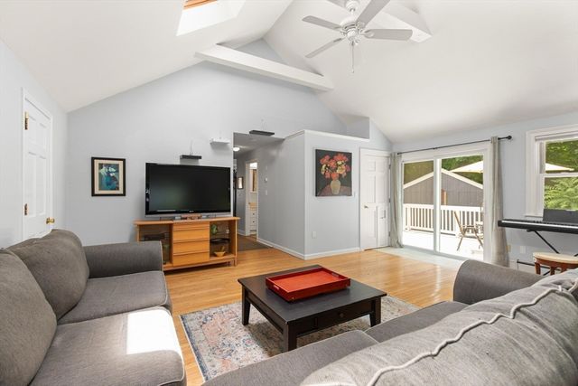 203 W Plain St, Wayland, MA 01778