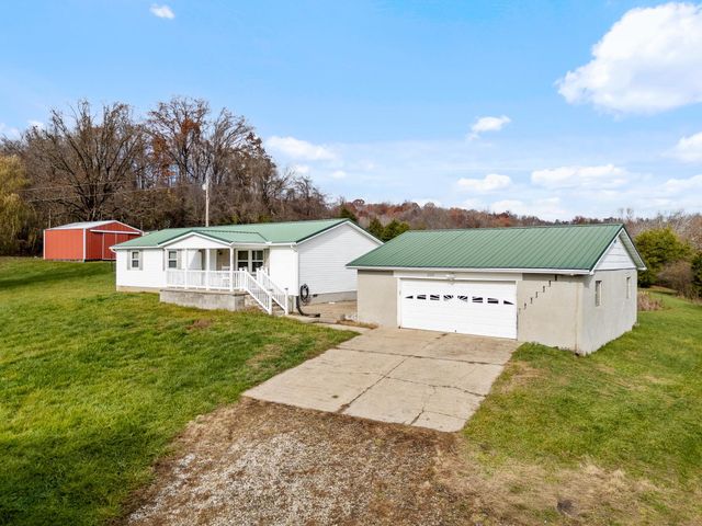 2035 Graham School Road, Gallipolis, OH 45631