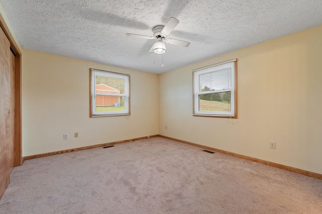 2035 Graham School Road, Gallipolis, OH 45631