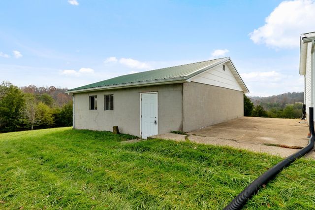 2035 Graham School Road, Gallipolis, OH 45631