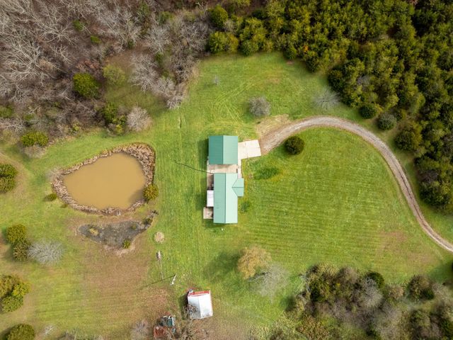 2035 Graham School Road, Gallipolis, OH 45631