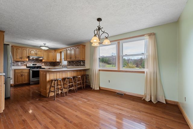 2035 Graham School Road, Gallipolis, OH 45631