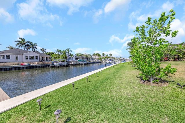 1016 SIGNET LOOP, Apollo Beach, FL 33572