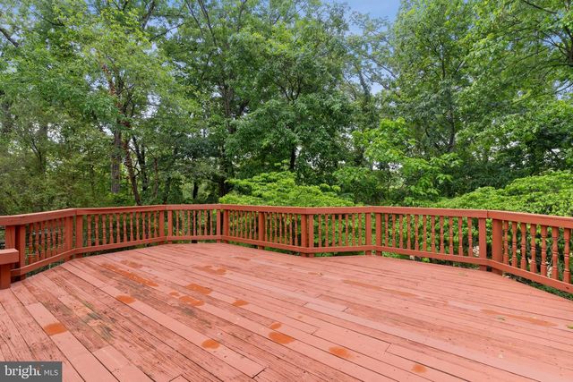 6705 JEROME ST, Springfield, VA 22150