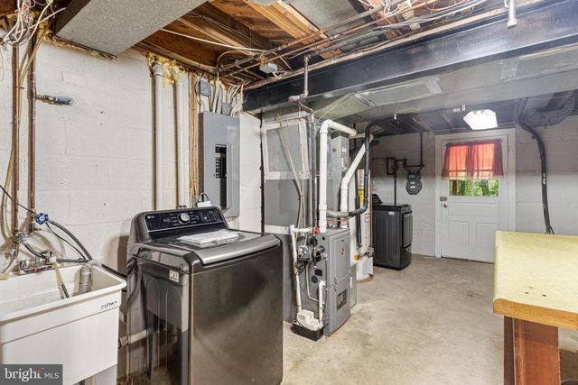 6705 JEROME ST, Springfield, VA 22150