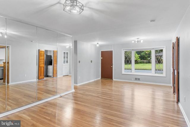 6705 JEROME ST, Springfield, VA 22150