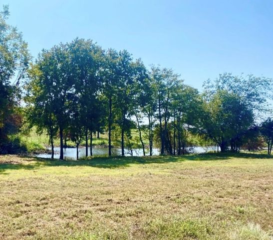 305 Sailview Court, Honey Grove, TX 75446