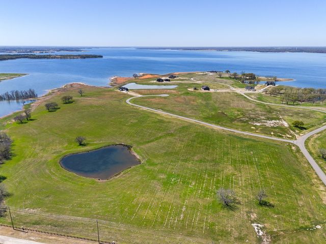 305 Sailview Court, Honey Grove, TX 75446