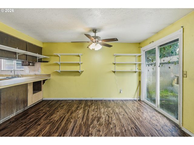 2160 Se 135TH Ave, Portland, OR 97233