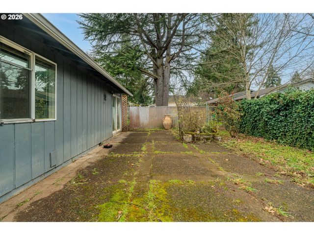 2160 Se 135TH Ave, Portland, OR 97233