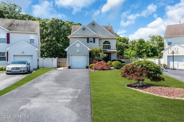 124 Atrium Drive, Brick, NJ 08723