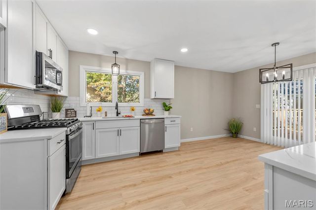 36 Longleaf Court, St Charles, MO 63303