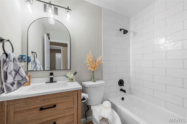 36 Longleaf Court, St Charles, MO 63303