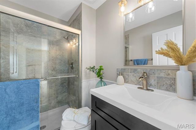 36 Longleaf Court, St Charles, MO 63303