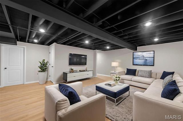 36 Longleaf Court, St Charles, MO 63303