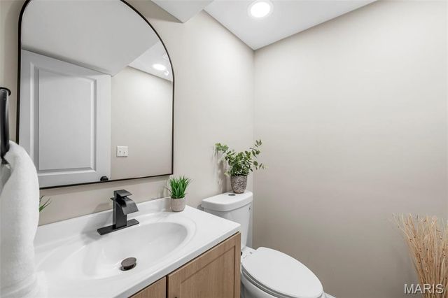 36 Longleaf Court, St Charles, MO 63303