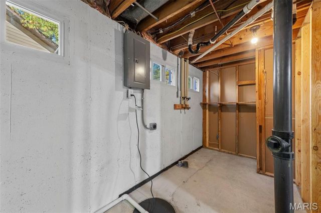 36 Longleaf Court, St Charles, MO 63303