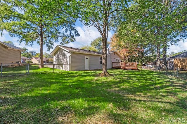 36 Longleaf Court, St Charles, MO 63303