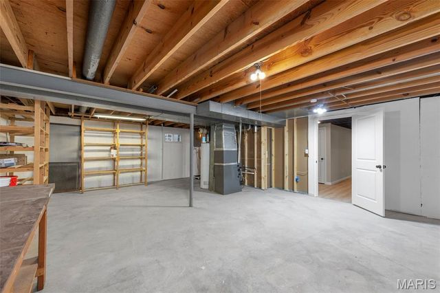 36 Longleaf Court, St Charles, MO 63303