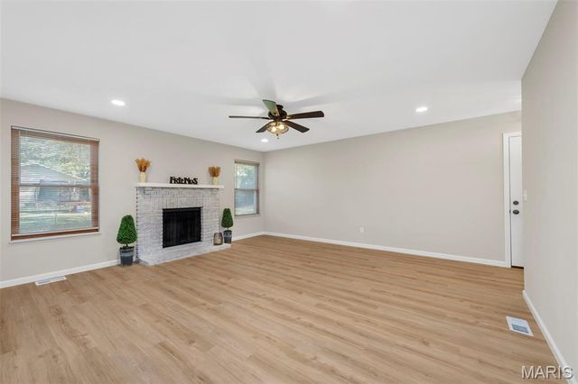 36 Longleaf Court, St Charles, MO 63303