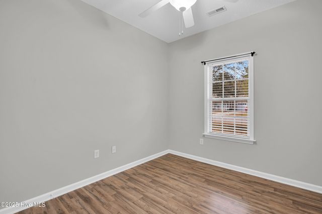 136 N Palm Drive, Winnabow, NC 28479