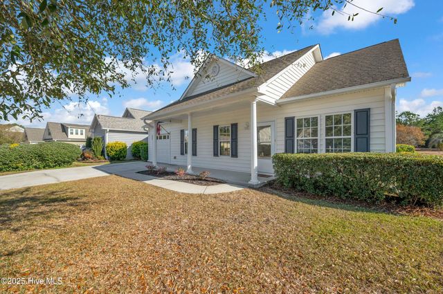 136 N Palm Drive, Winnabow, NC 28479