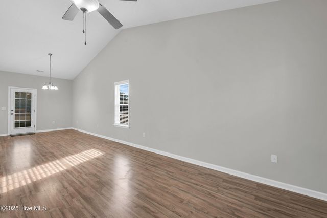 136 N Palm Drive, Winnabow, NC 28479