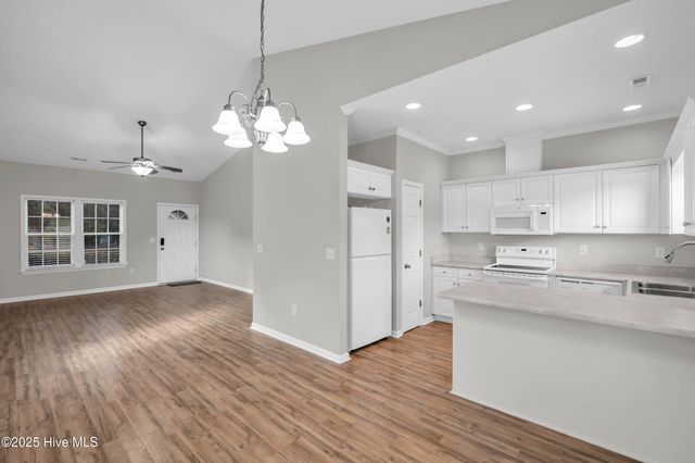 136 N Palm Drive, Winnabow, NC 28479