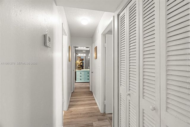 1690 NE 191st St 314-1, Miami, FL 33179