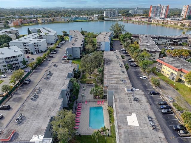 1690 NE 191st St 314-1, Miami, FL 33179