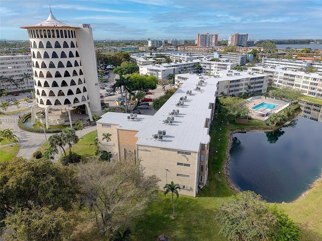 1690 NE 191st St 314-1, Miami, FL 33179