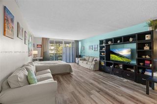 1690 NE 191st St 314-1, Miami, FL 33179