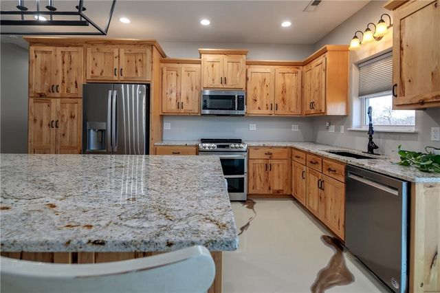 34536 W 231 Street, Edgerton, KS 66012