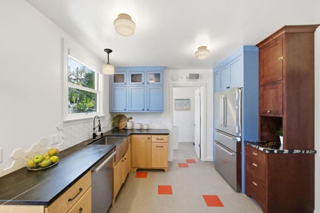 618 9th Avenue, San Mateo, CA 94402