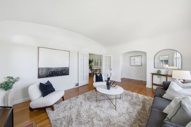 618 9th Avenue, San Mateo, CA 94402